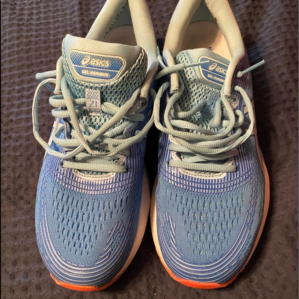 ASICS Gel Nimbus 21 running shoes